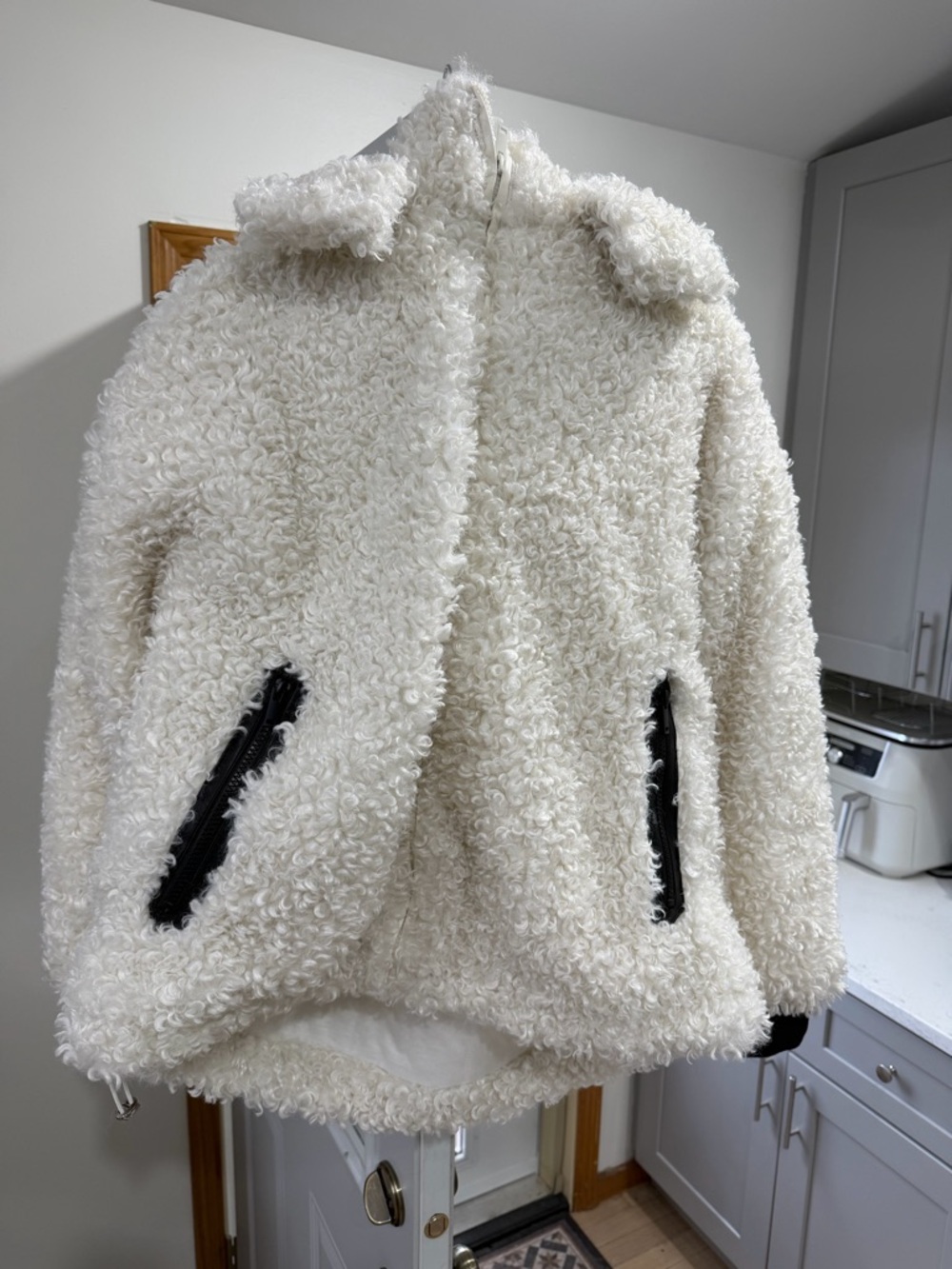 WeWoreWhat Cream Curly Faux-Sherpa Zip Jacket with Black Trim